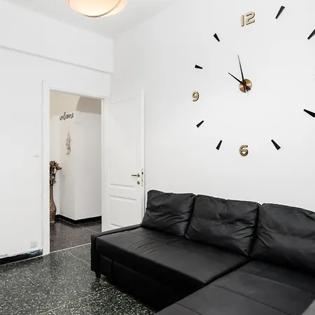 Apartment Center 8'minutes! Free Wi-fi & Netflix 'simona's Retreat' By Tilo *