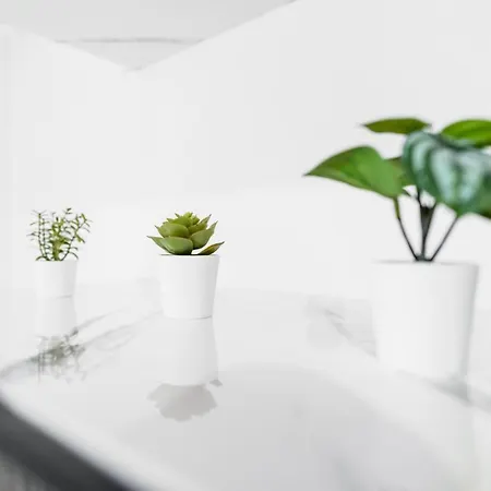 Apartment Center 8'minutes! Free Wi-fi & Netflix 'simona's Retreat' By Tilo *